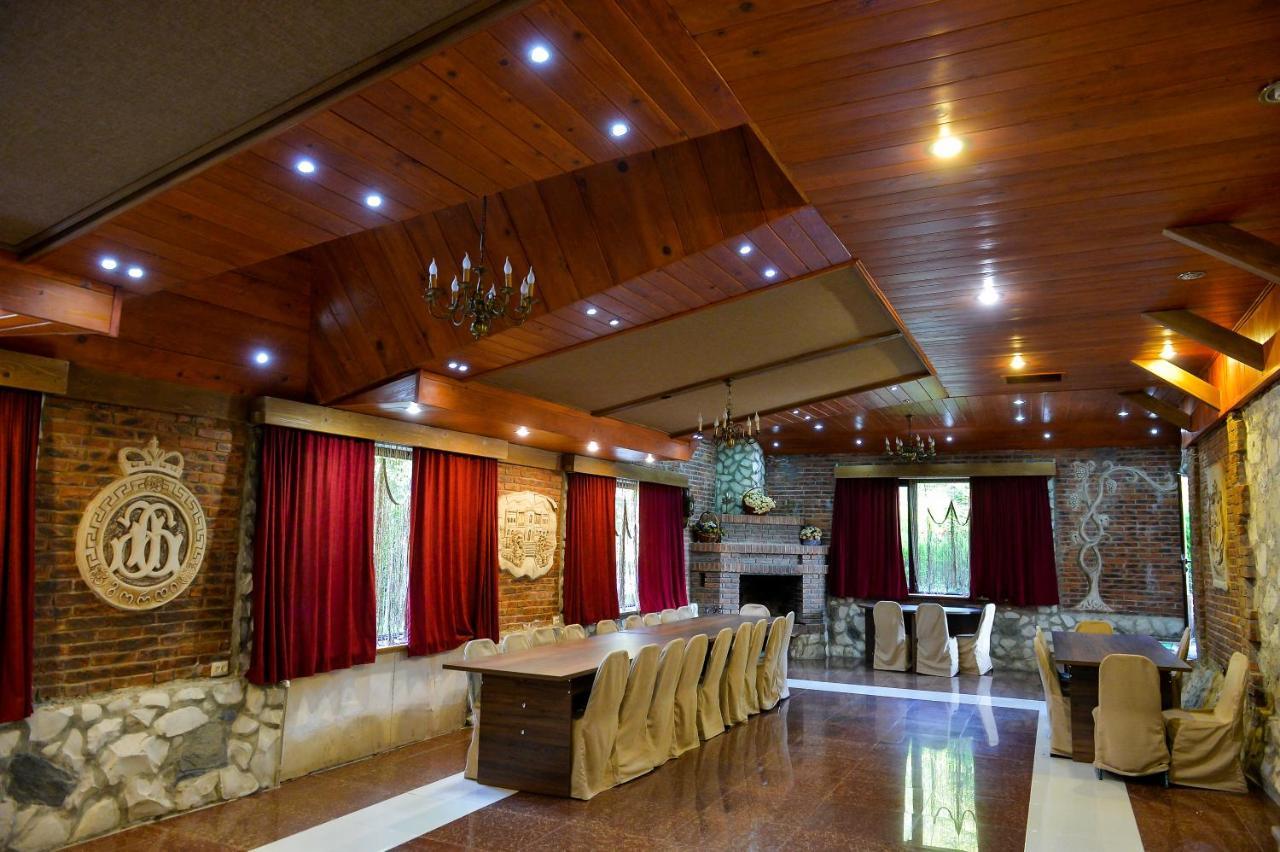 Chateau Chikovani Hotel Gordi Luaran gambar