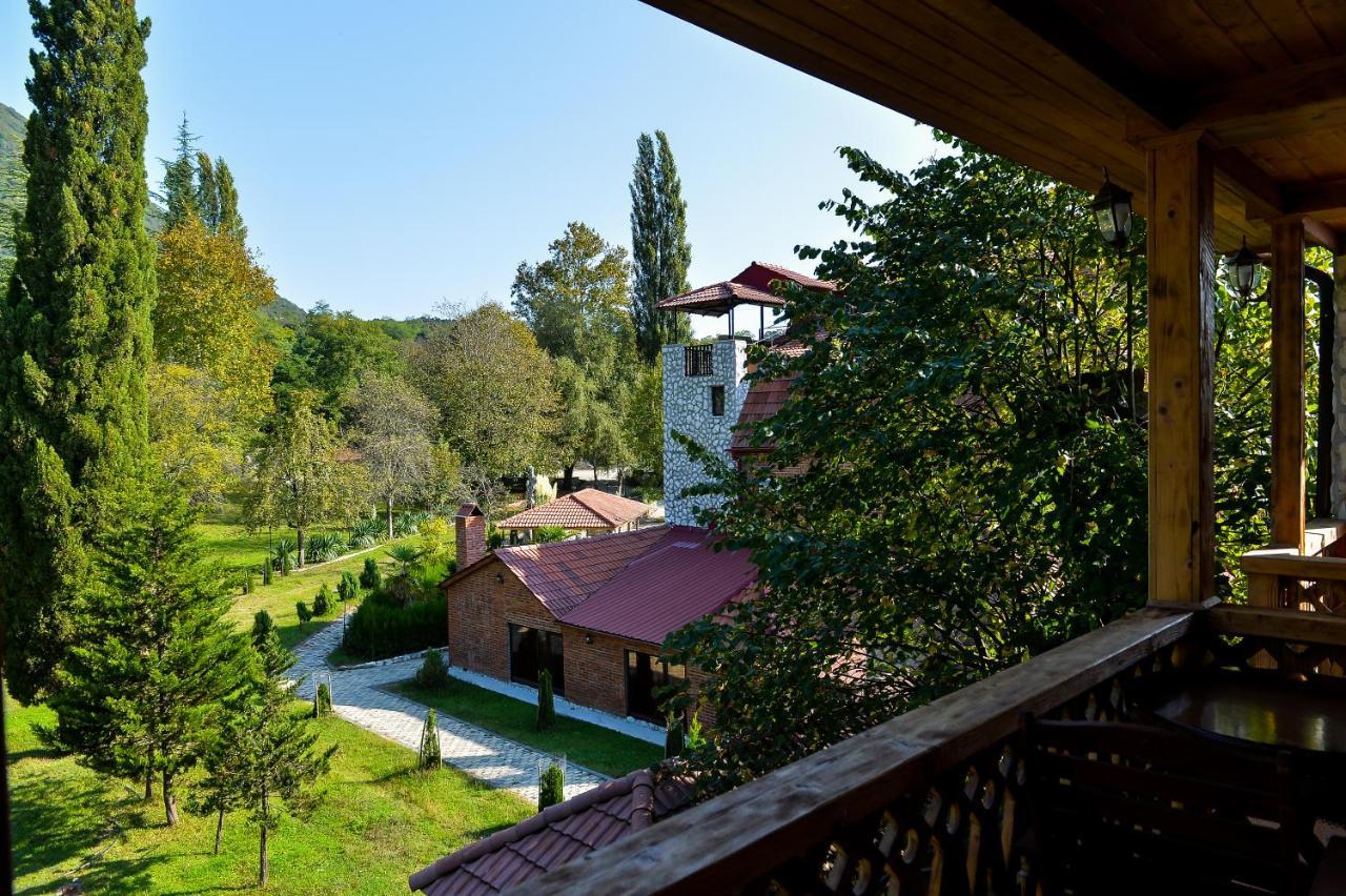Chateau Chikovani Hotel Gordi Luaran gambar