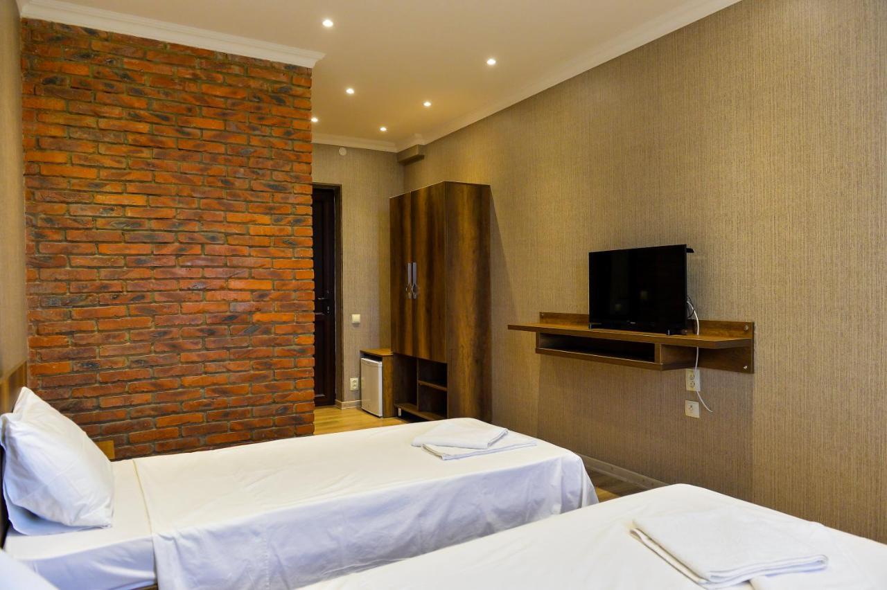 Chateau Chikovani Hotel Gordi Luaran gambar
