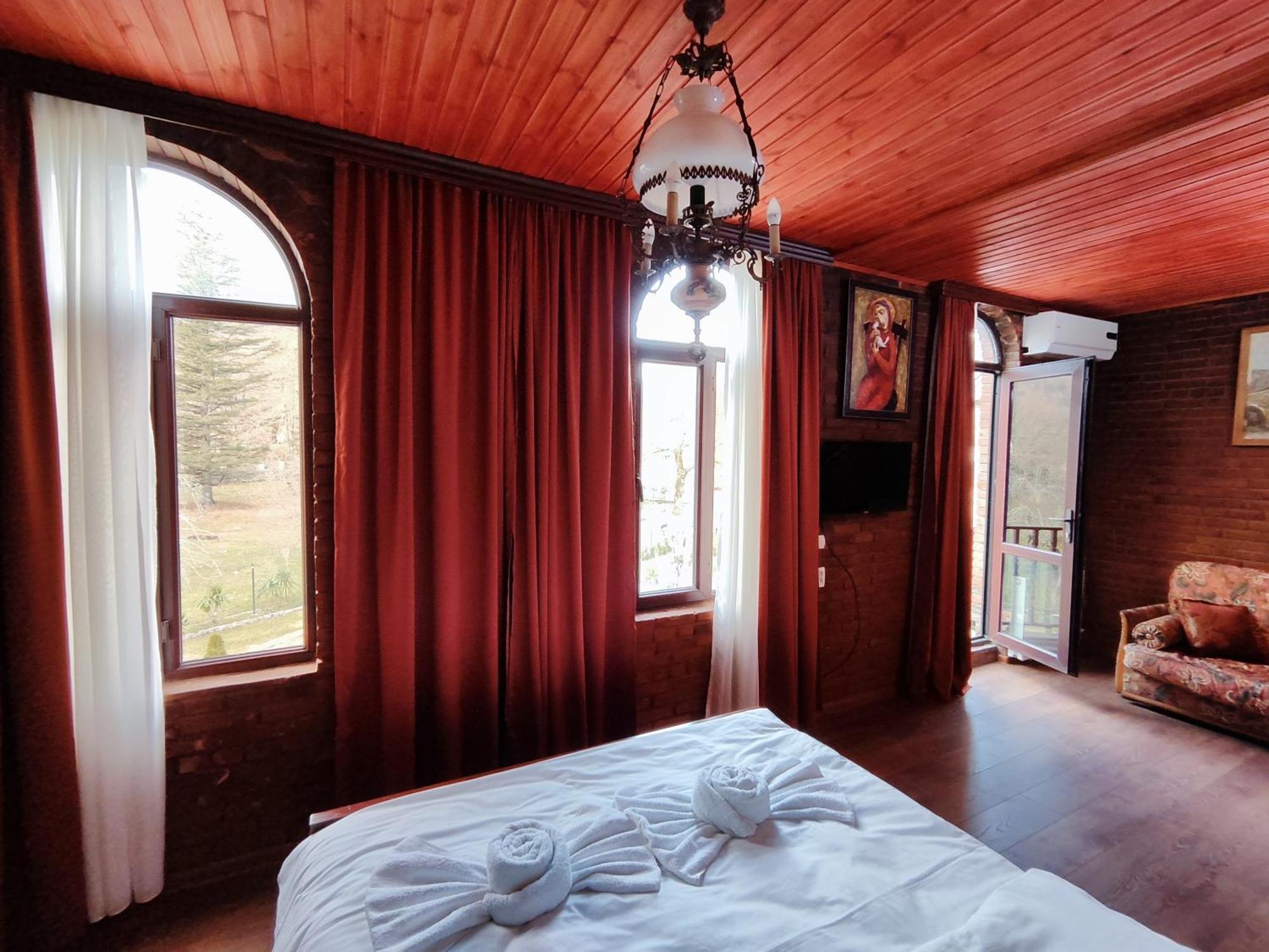 Chateau Chikovani Hotel Gordi Luaran gambar