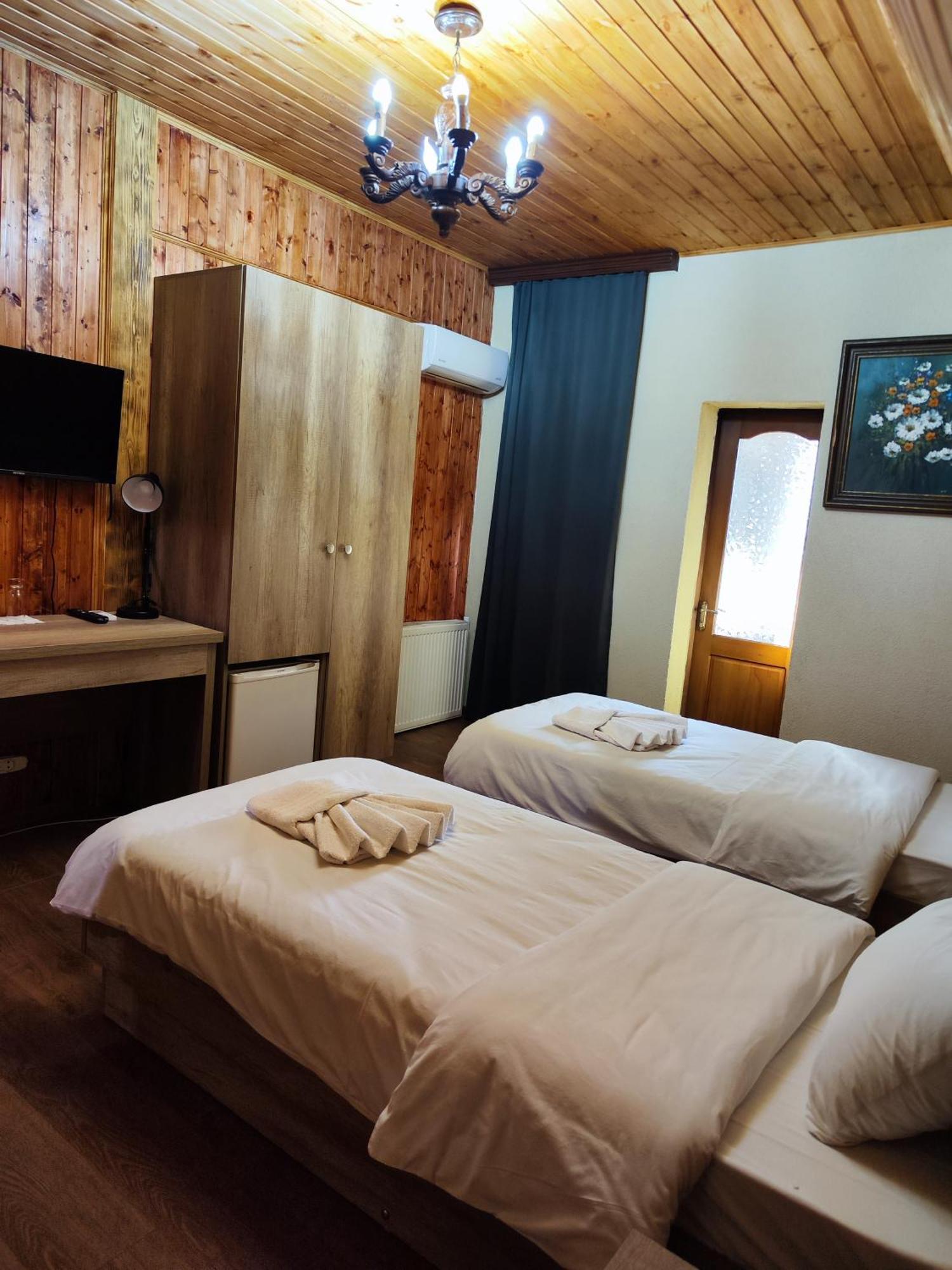 Chateau Chikovani Hotel Gordi Luaran gambar