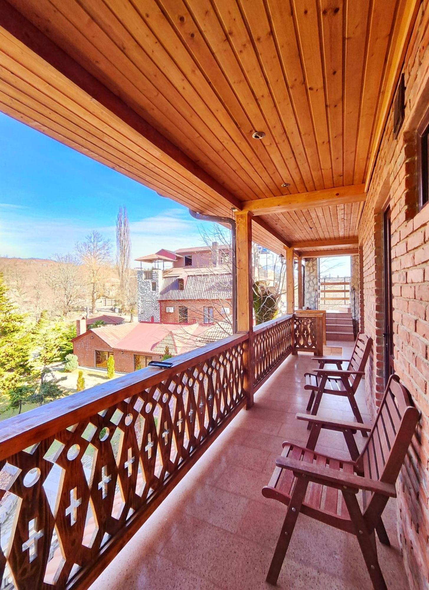 Chateau Chikovani Hotel Gordi Luaran gambar
