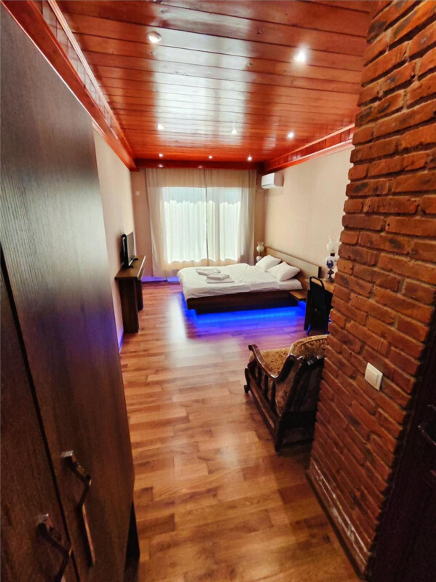 Chateau Chikovani Hotel Gordi Luaran gambar