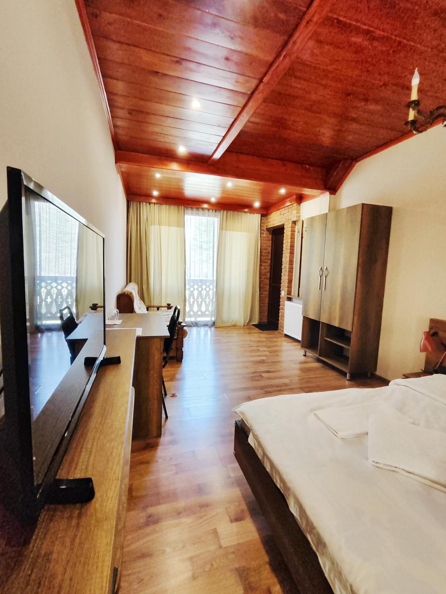 Chateau Chikovani Hotel Gordi Luaran gambar
