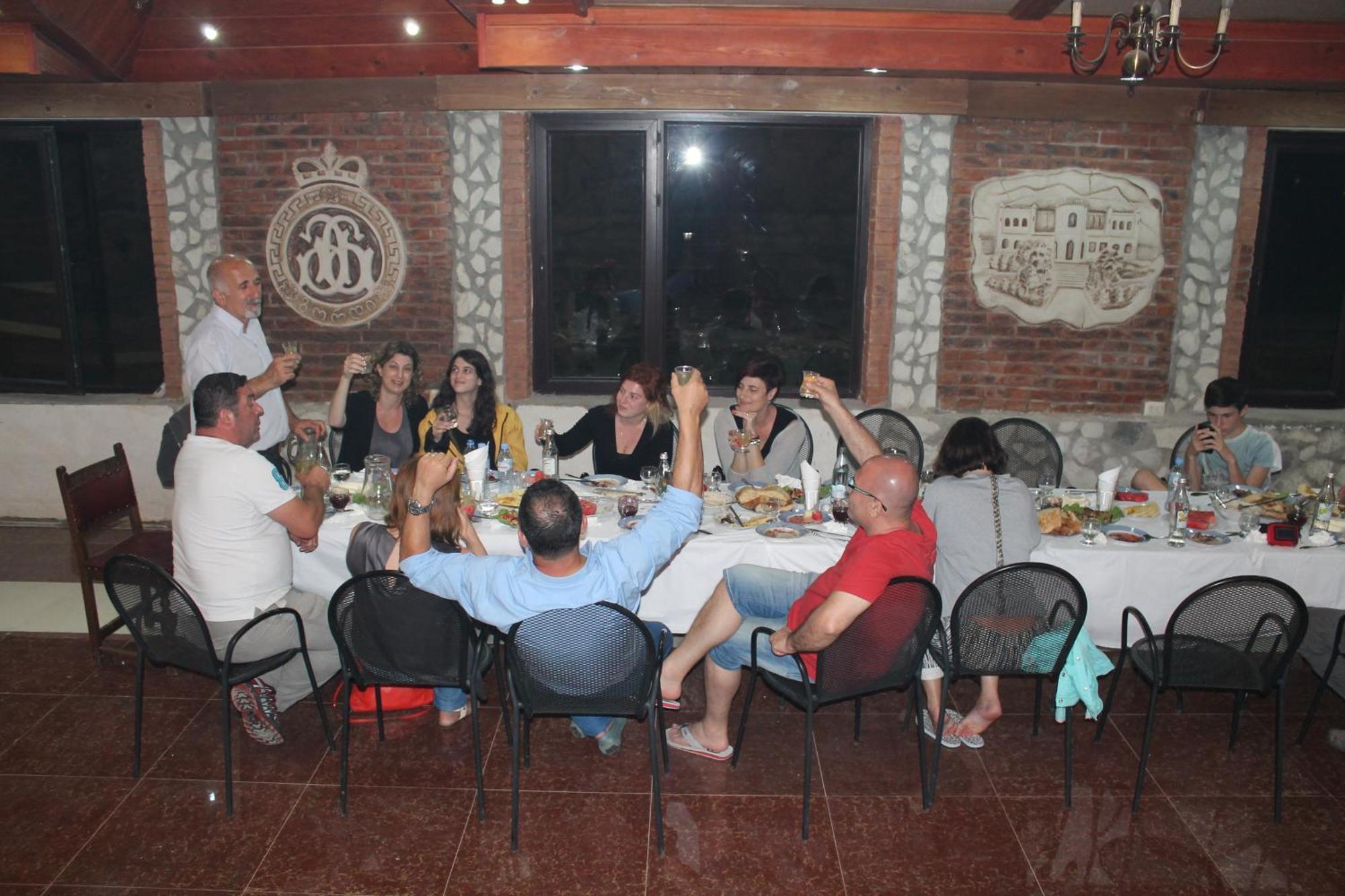 Chateau Chikovani Hotel Gordi Luaran gambar