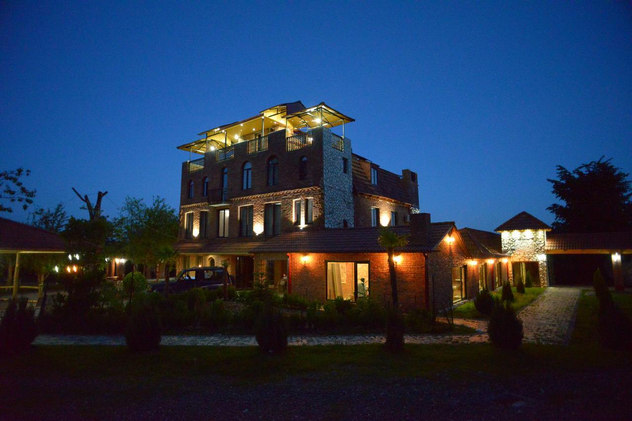 Chateau Chikovani Hotel Gordi Luaran gambar