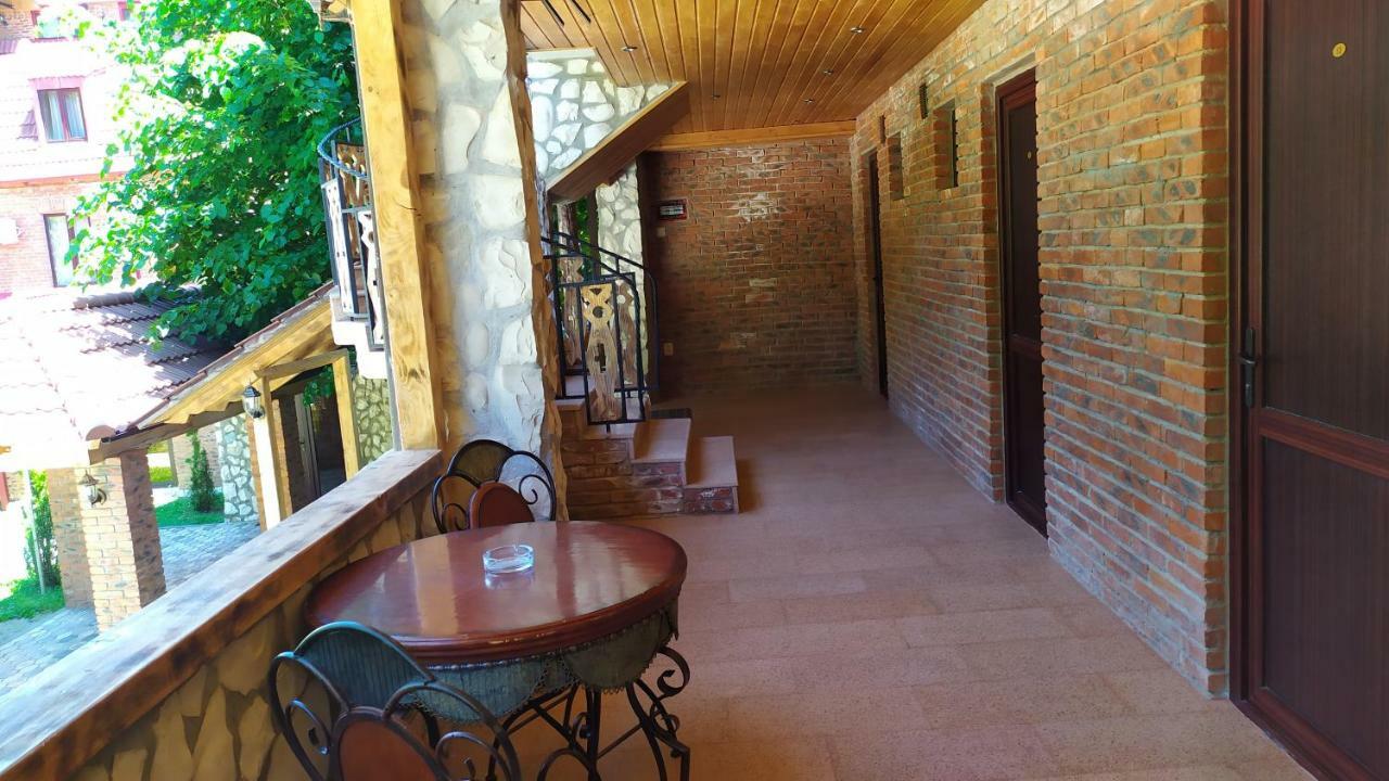 Chateau Chikovani Hotel Gordi Luaran gambar